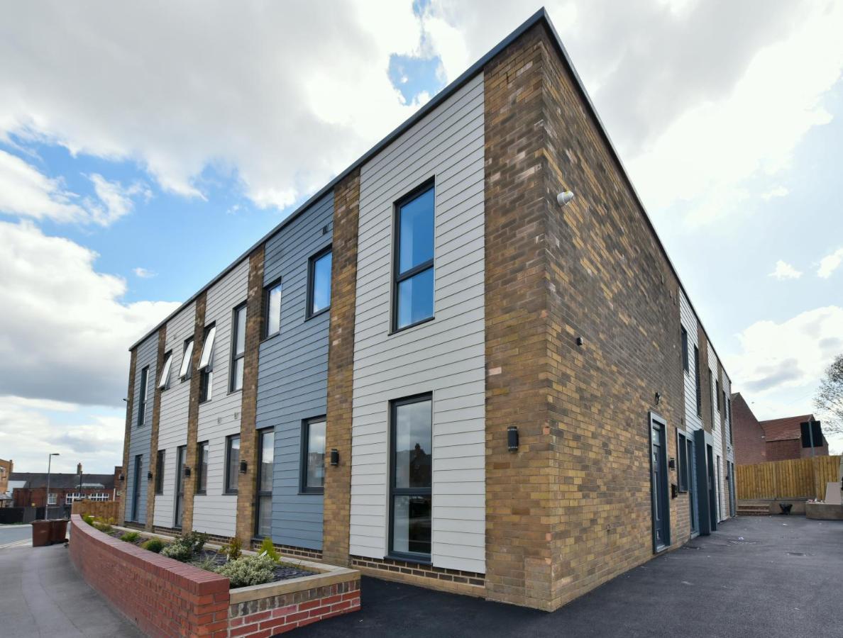 The Breath Taking Cube Aparthotel Pontefract Exterior foto